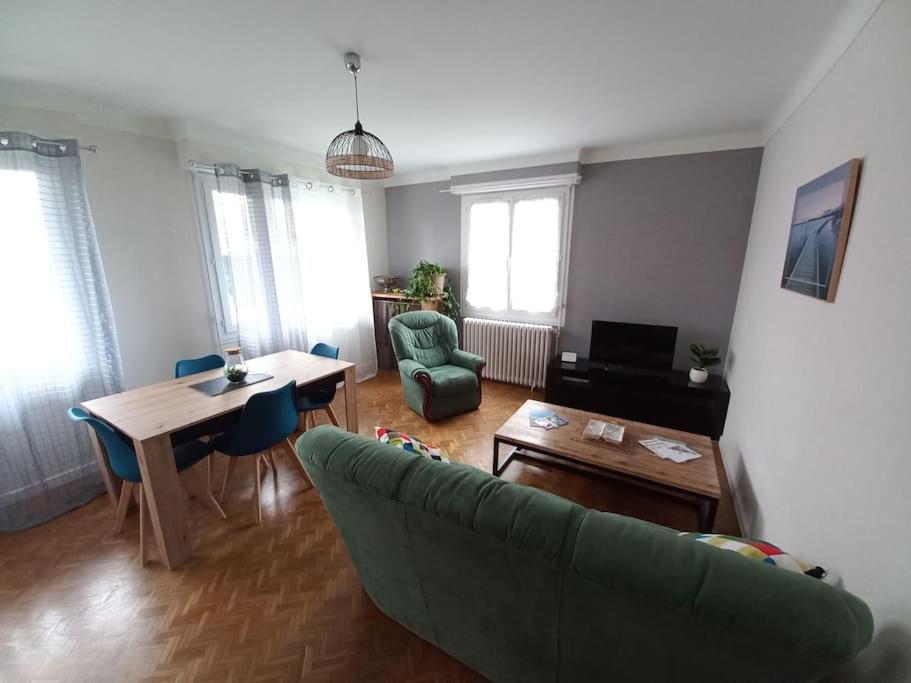 Appartement Dans Villa ポー エクステリア 写真